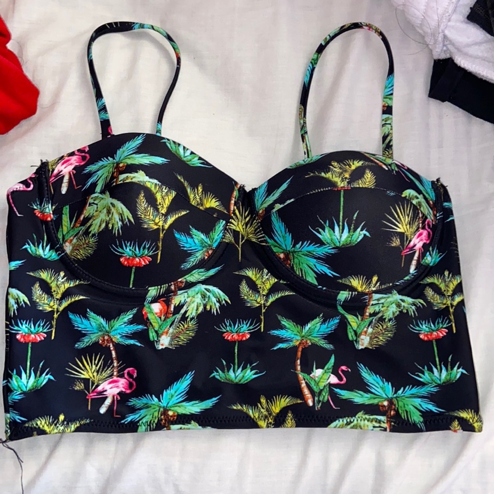 Size: Small . Bikini top . Thrifted .